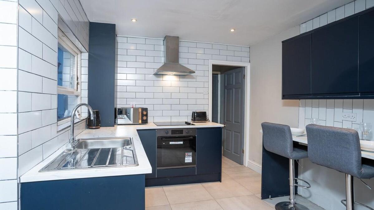 1 Bdr Apartment At Queens Uni By Belfast City Breaks Екстер'єр фото