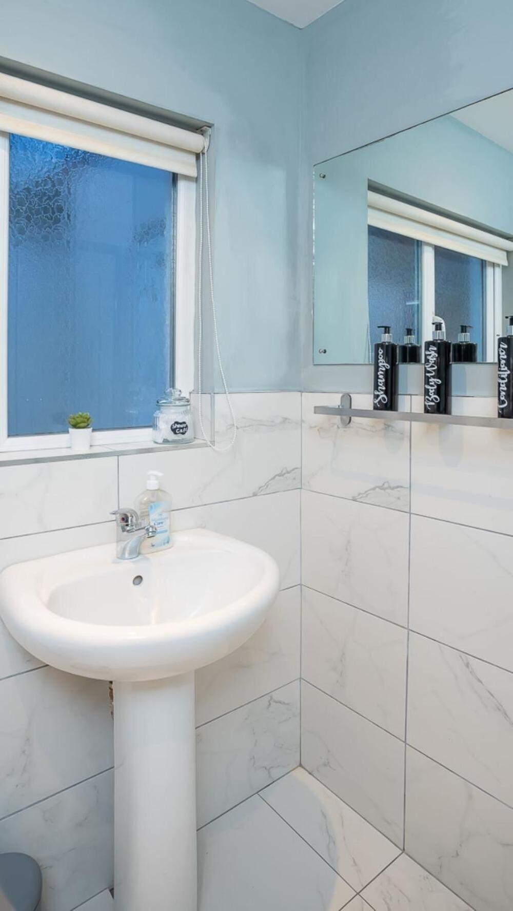1 Bdr Apartment At Queens Uni By Belfast City Breaks Екстер'єр фото