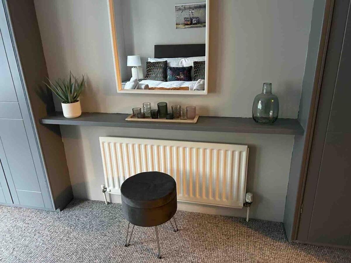 1 Bdr Apartment At Queens Uni By Belfast City Breaks Номер фото
