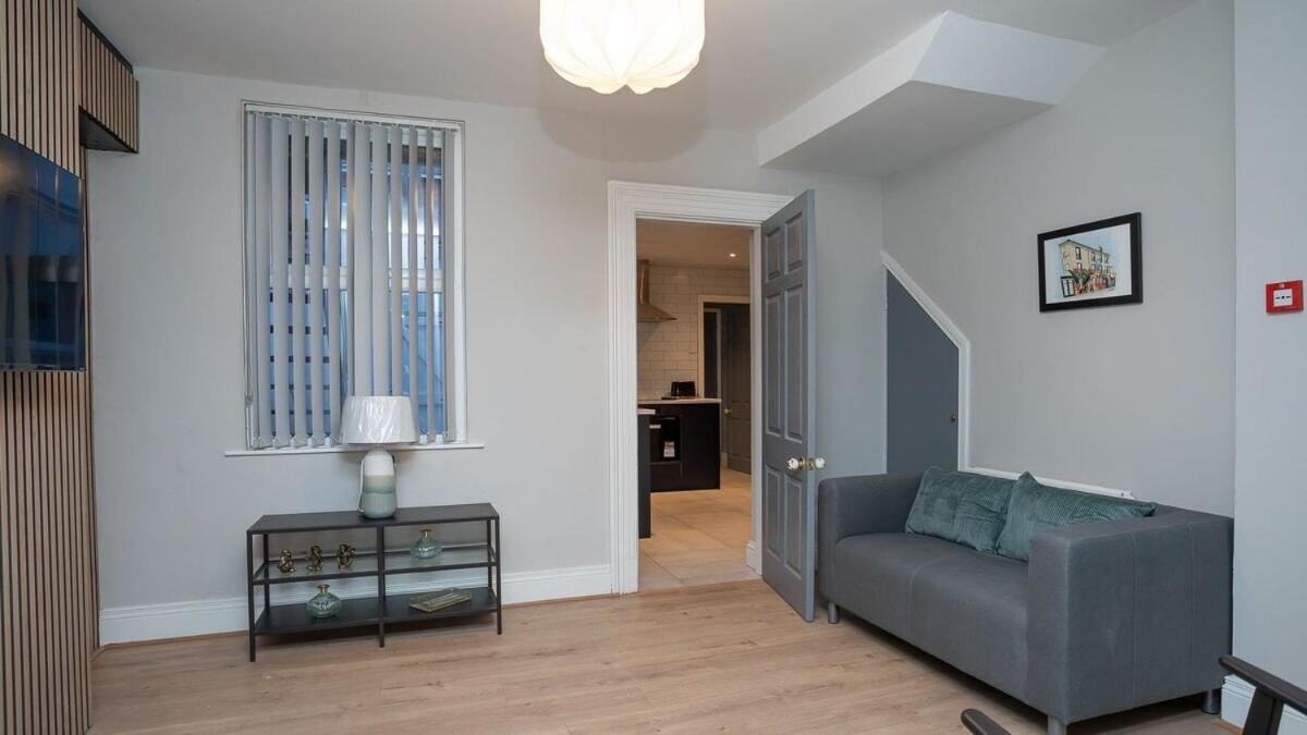 1 Bdr Apartment At Queens Uni By Belfast City Breaks Номер фото